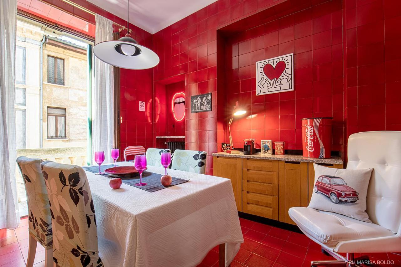 Billie'S Flat Red - Art & Design Apt In Verona Historic Centre Kültér fotó