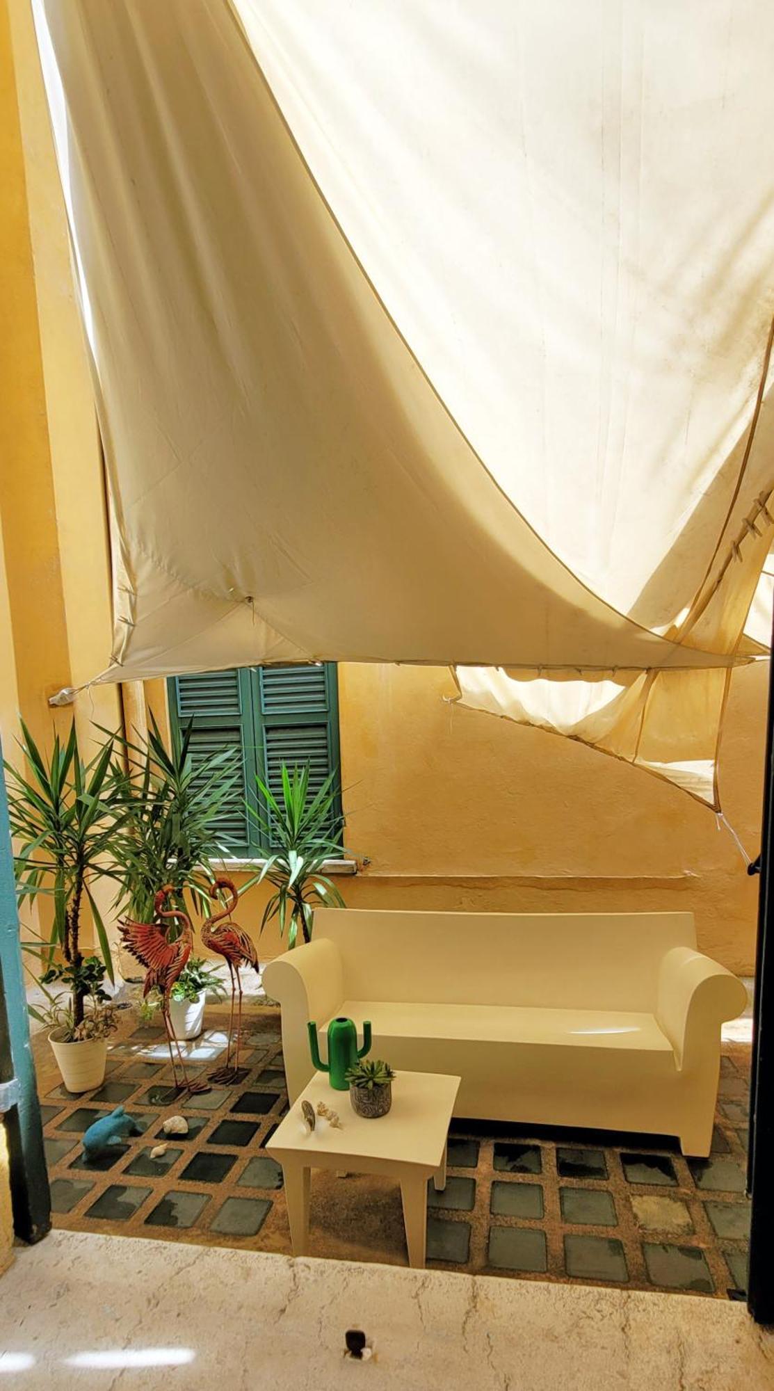Billie'S Flat Red - Art & Design Apt In Verona Historic Centre Kültér fotó